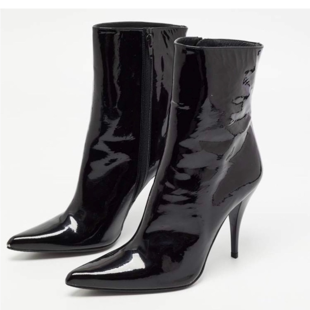 Stuart Weitzman boots